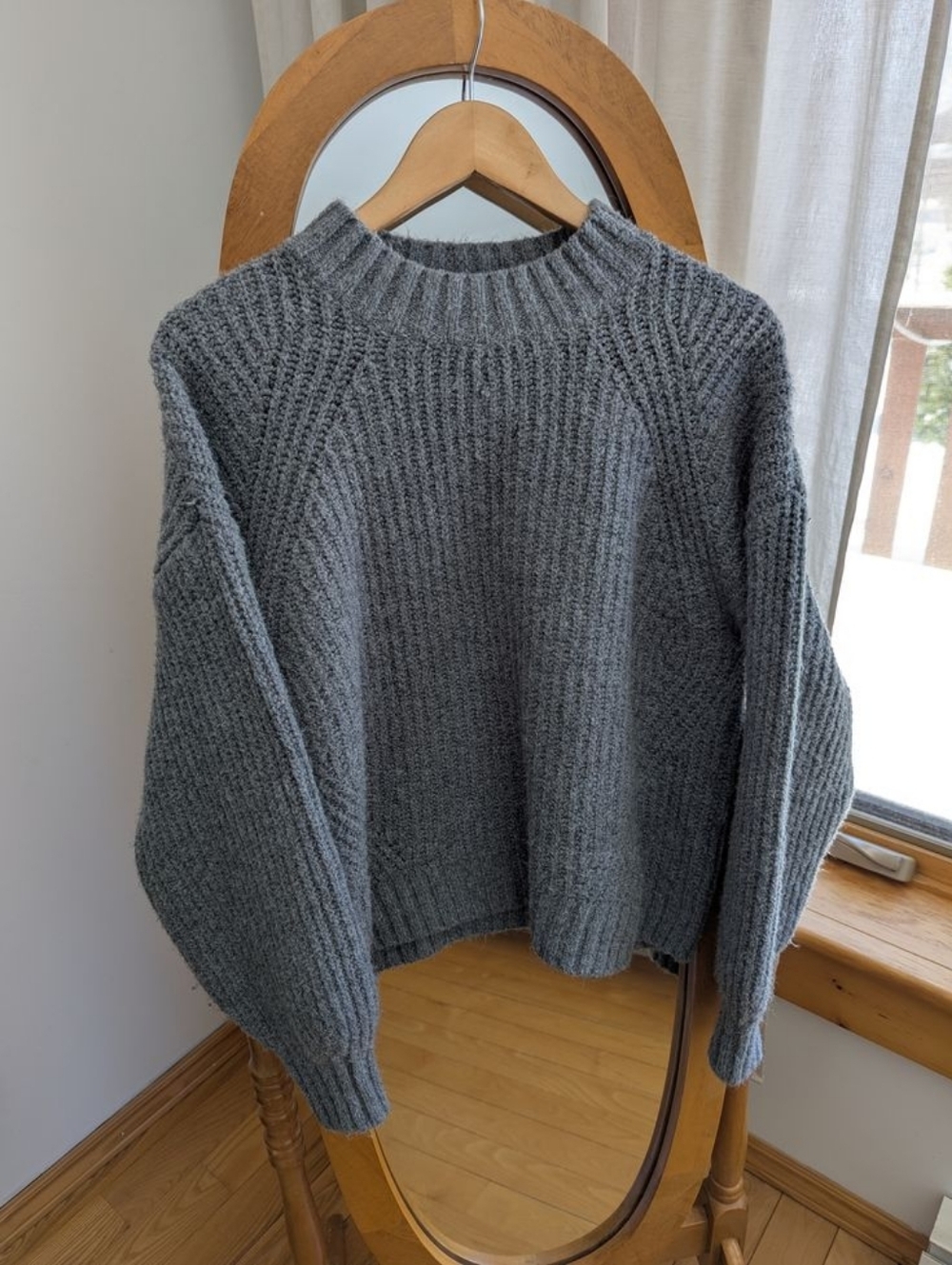 🌿 Old Navy - Gray Sweater